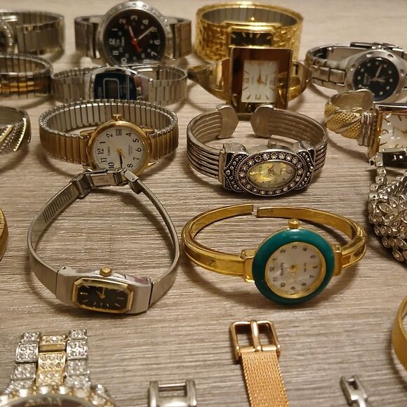 Lot 35+ Watches Parts/Repair ALL Metal Timex Pulsar Seiko  display picture 1